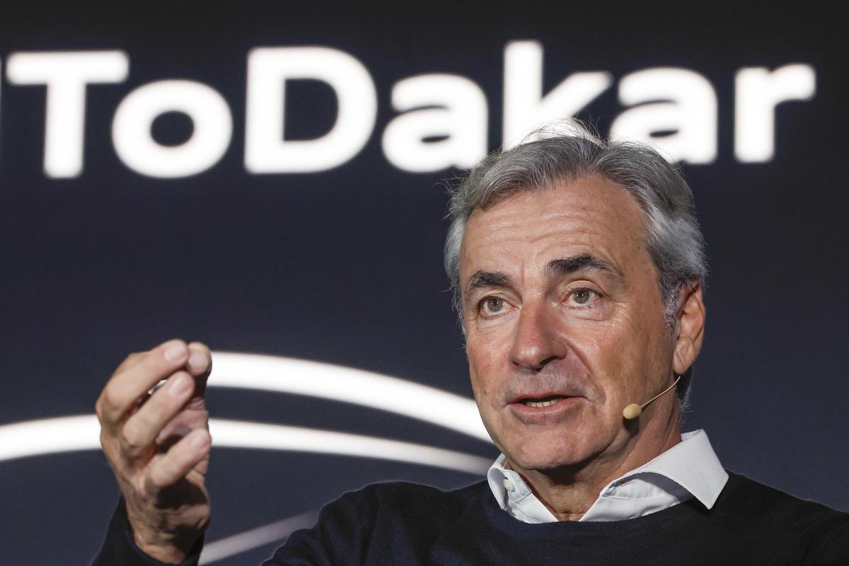 Carlos Sáinz en la presentación del equipo con el que participará en el Dakar 2024