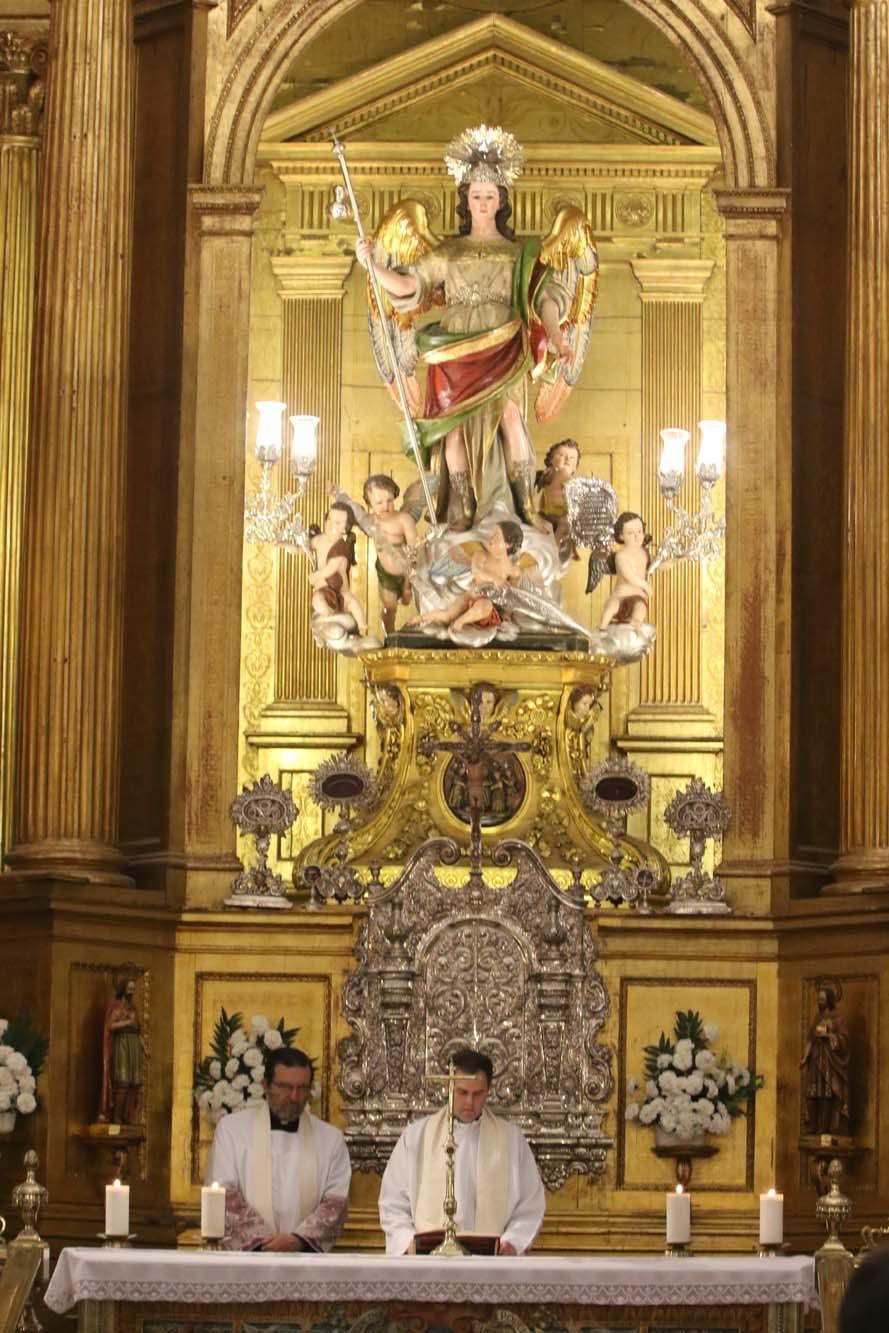 Ofrenda floral del Córdoba CF a San Rafael