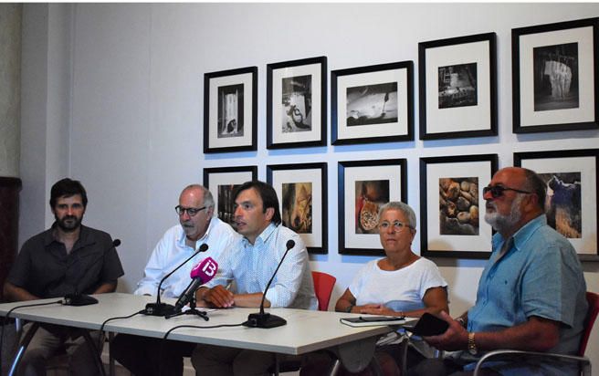 Una exposición de fotos celebra los 10 años de Miquel Barceló en la Catedral