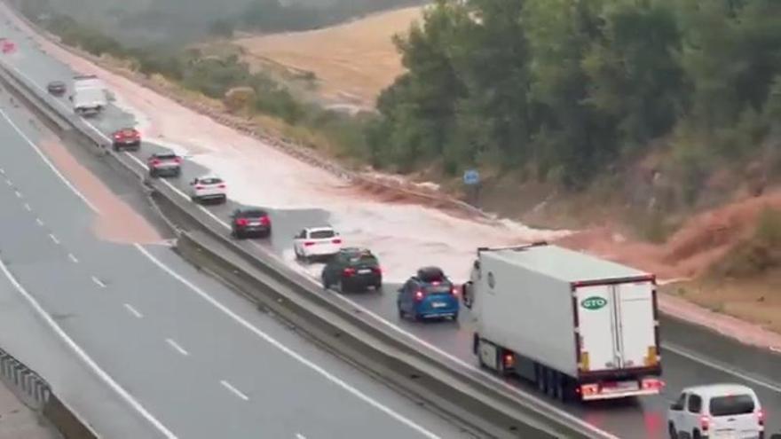 Imatges de la C-25 entre Rajadell i Fonollosa