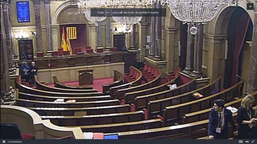 Se aplaza el pleno del Parlament para que la CUP reformule una enmienda en la que evita proclamar la DUI