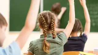 "Tierra, trágame": La embarazosa 'pillada' de la directora de un colegio a una maestra