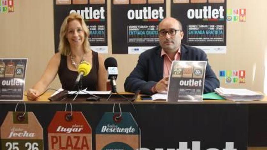 La organización de la Feria Outlet prevé alcanzar este año los 60.000 visitantes