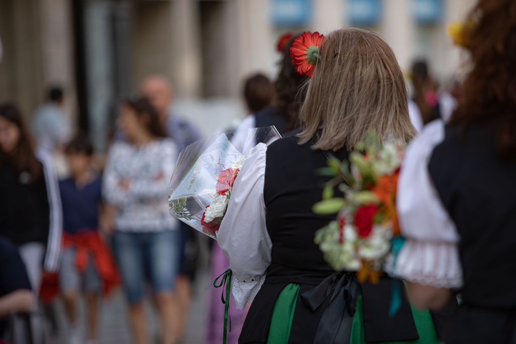 Las imágenes de la ofrenda floral a la Virgen de la Caridad en Cartagena