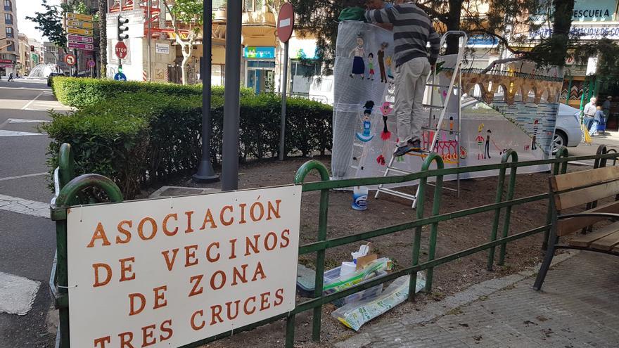 Nueva obra maestra de los vecinos de las Tres Cruces