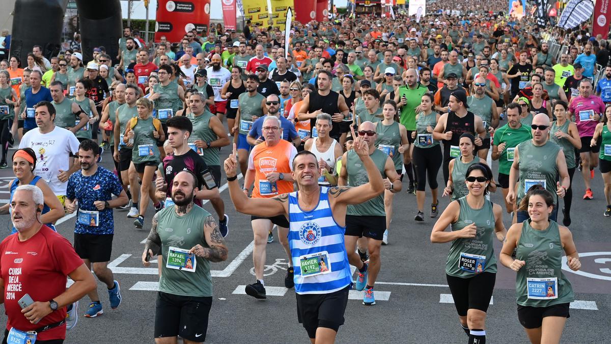 Participantes en la cursa de la Mercè iniciando el recorrido de 10 km.