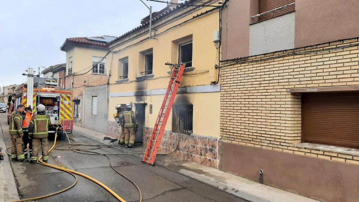 Fachada de la vivienda afectada.