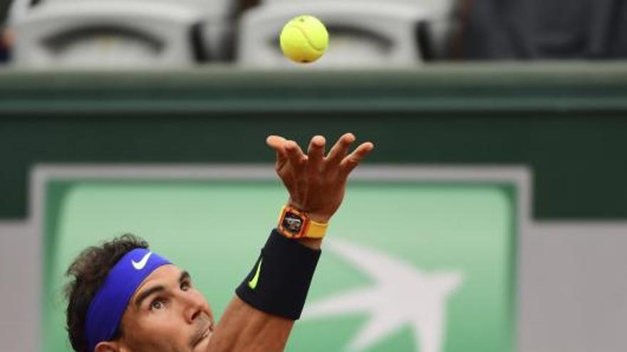 Nadal arrolla a Paire en su estreno en Roland Garros