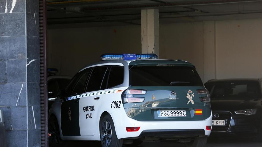 Detenido un hombre tras acuchillar a su expareja en Cádiz