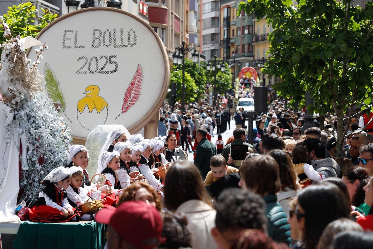 DESFILE DE EL BOLLO DEL PASADO AÑO.