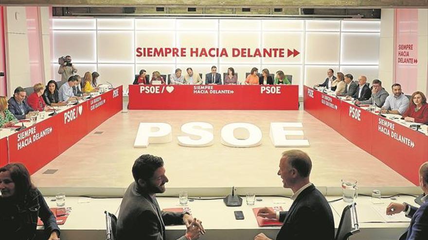 Sánchez responde al veto de Iceta con dos raciones de PSC