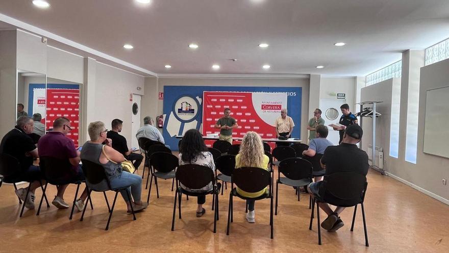 Corvera vuelve a hacer historia: Más de 4.000 vecinos se sentarán a la mesa en la Comida en la Calle