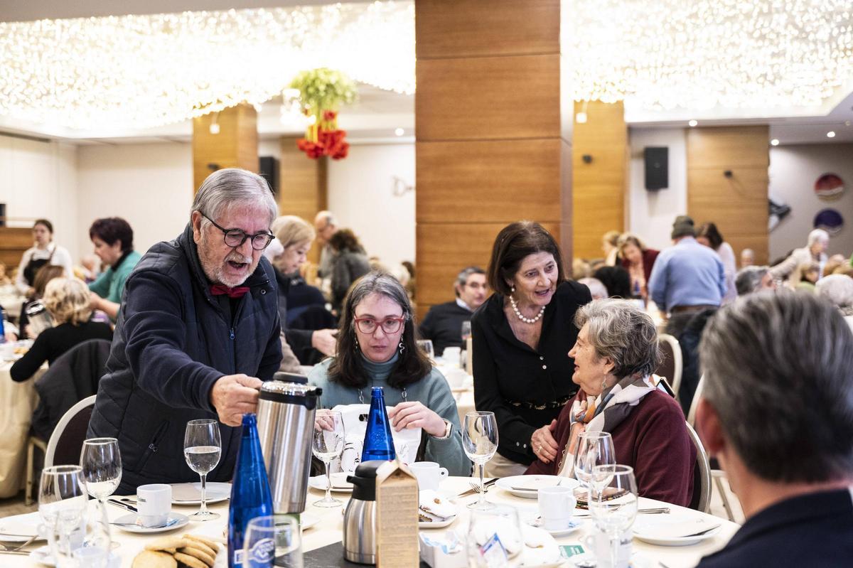 El hotel Don Manuel de Cáceres acogió este sábado el acto de apertura del año de la Asociación de Amigos del Centro de Cirugía de Mínima Invasión