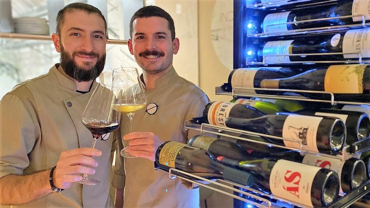 Los sumilleres del restaurante Incorrecte, Edgar Rodríguez y David Farrés.