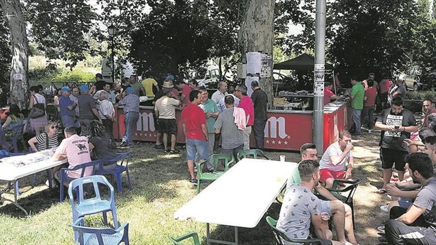 Albocàsser rinde su tributo a la tradición con la feria agrícola