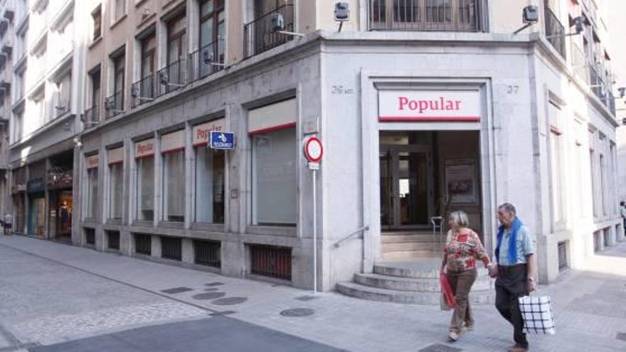 Oficina del Banc Popular, que també ha resultat afectat pel «baixisme», a Girona.
