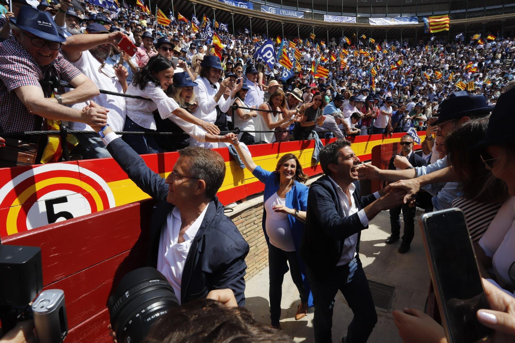 Mitin central del PPCV en la Plaza de Toros de València