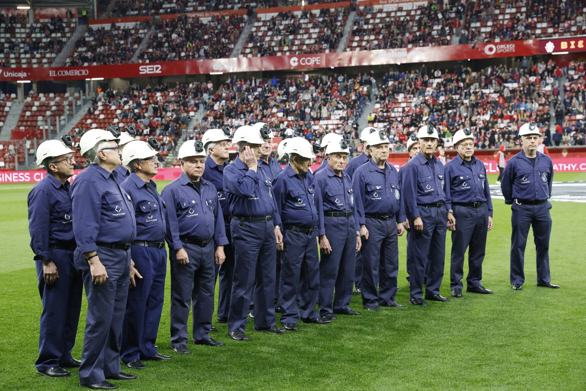 EN IMÁGENES: El Sporting - Tenerife disputado en El Molinón
