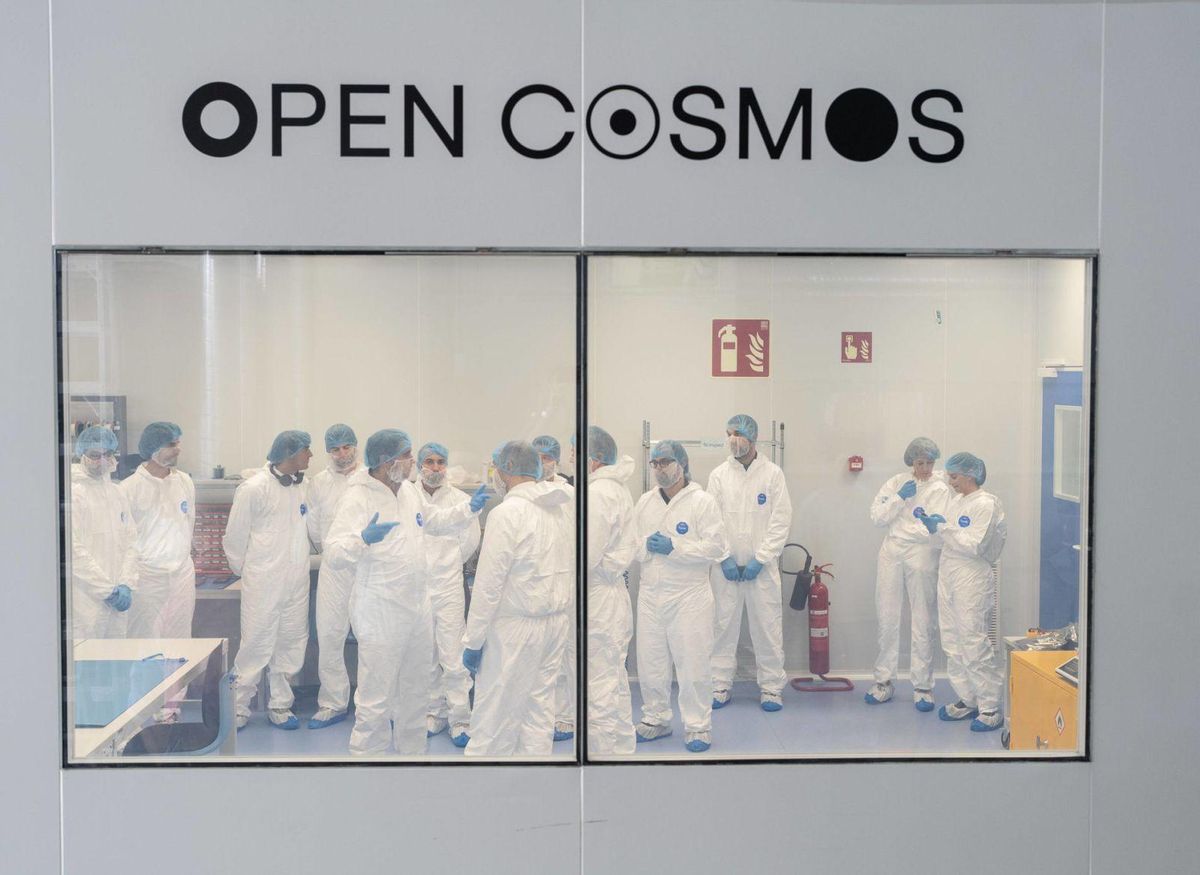 La Generalitat impulsarà la indústria espacial i prepara nous satèl·lits La Generalitat impulsarà la indústria espacial i prepara nous satèl·lits