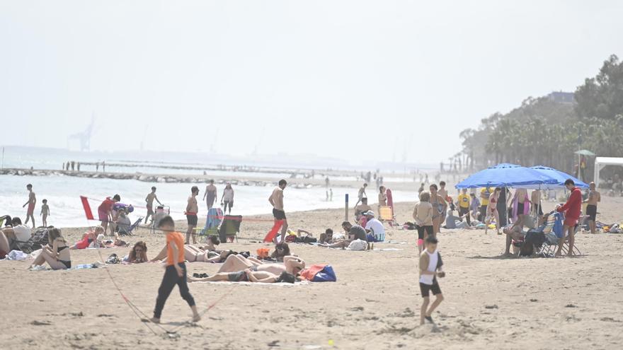 Un &#039;Viernes Santo&#039; playero en Castellón