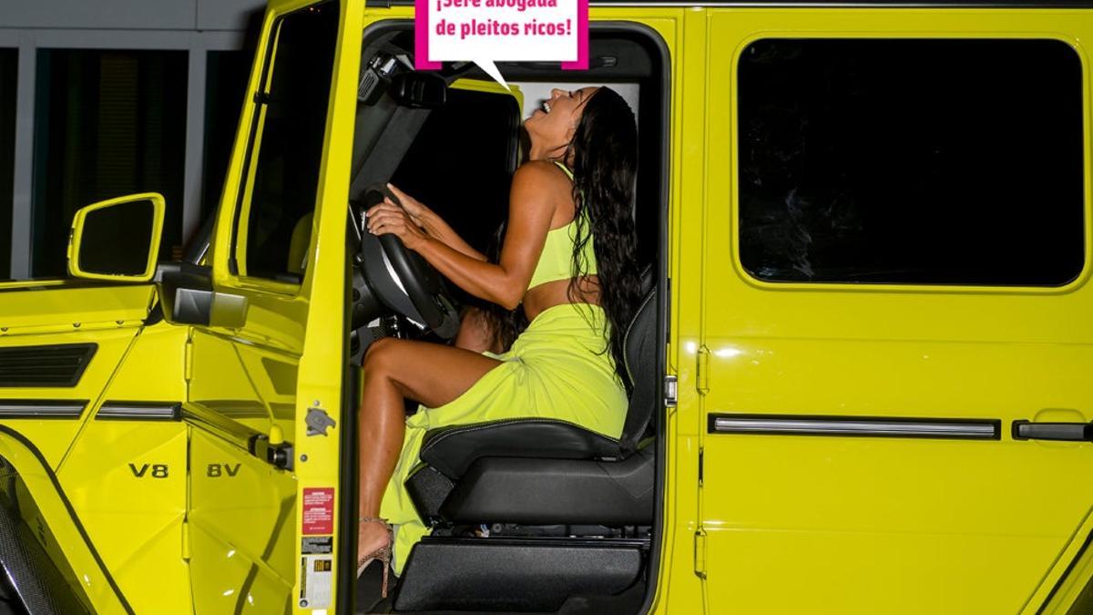 Kim Kardashian se parte de risa en un coche sobre ser abogada