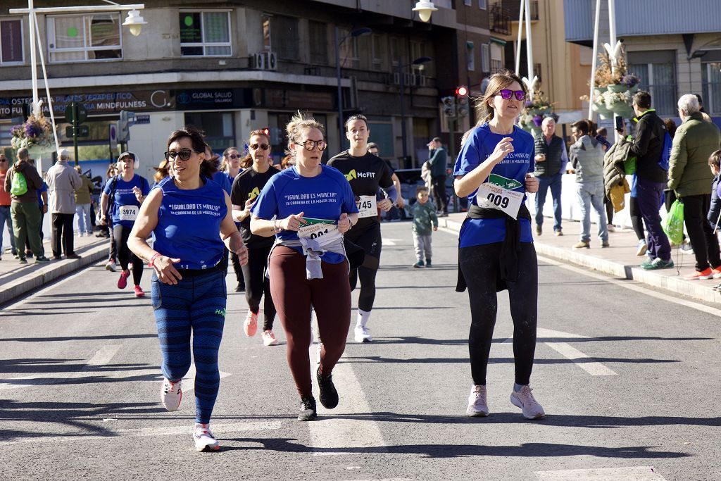 Las imágenes de la llegada a meta de la Carrera de la Mujer de Murcia 2024