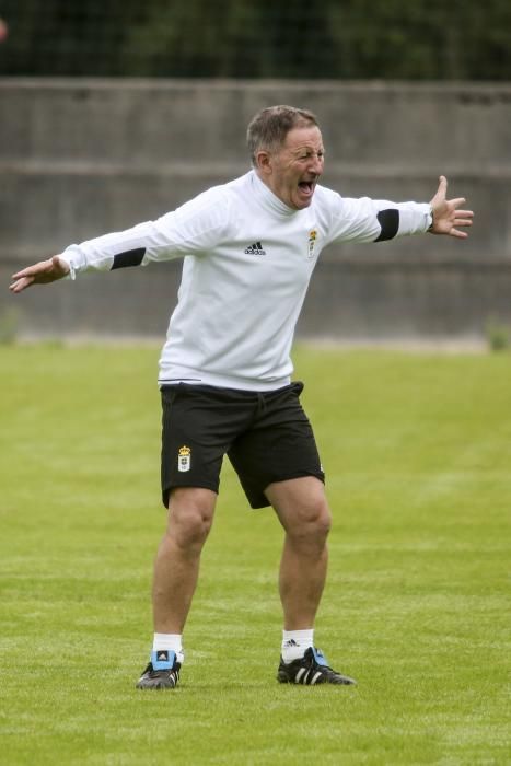 Entrenamiento del Real Oviedo en el Requexón