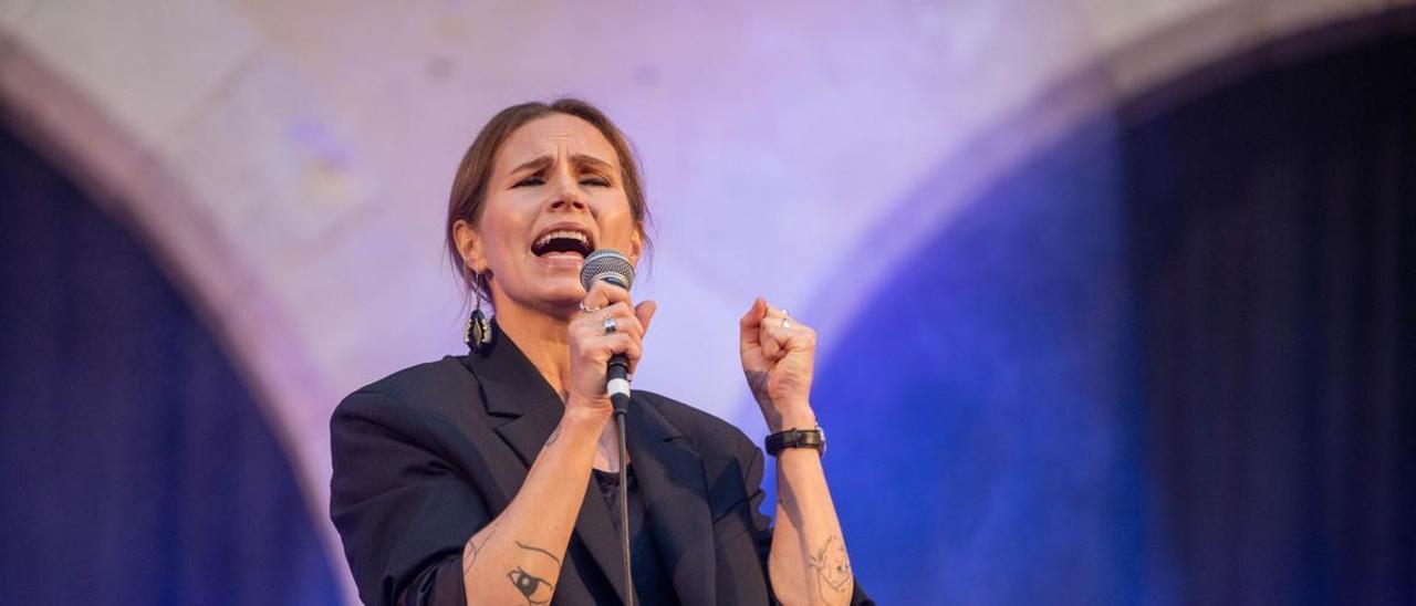 Nina Persson, la voz de The Cardigans, durante su primera visita al Castell de Bellver, en 2021