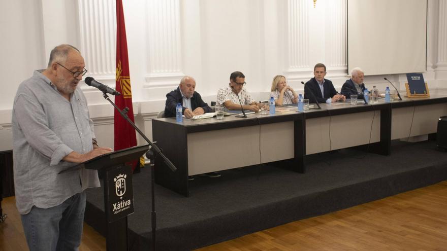 Xàtiva homenajea a Estellés con la reedición del poemario dedicado a la ciudad
