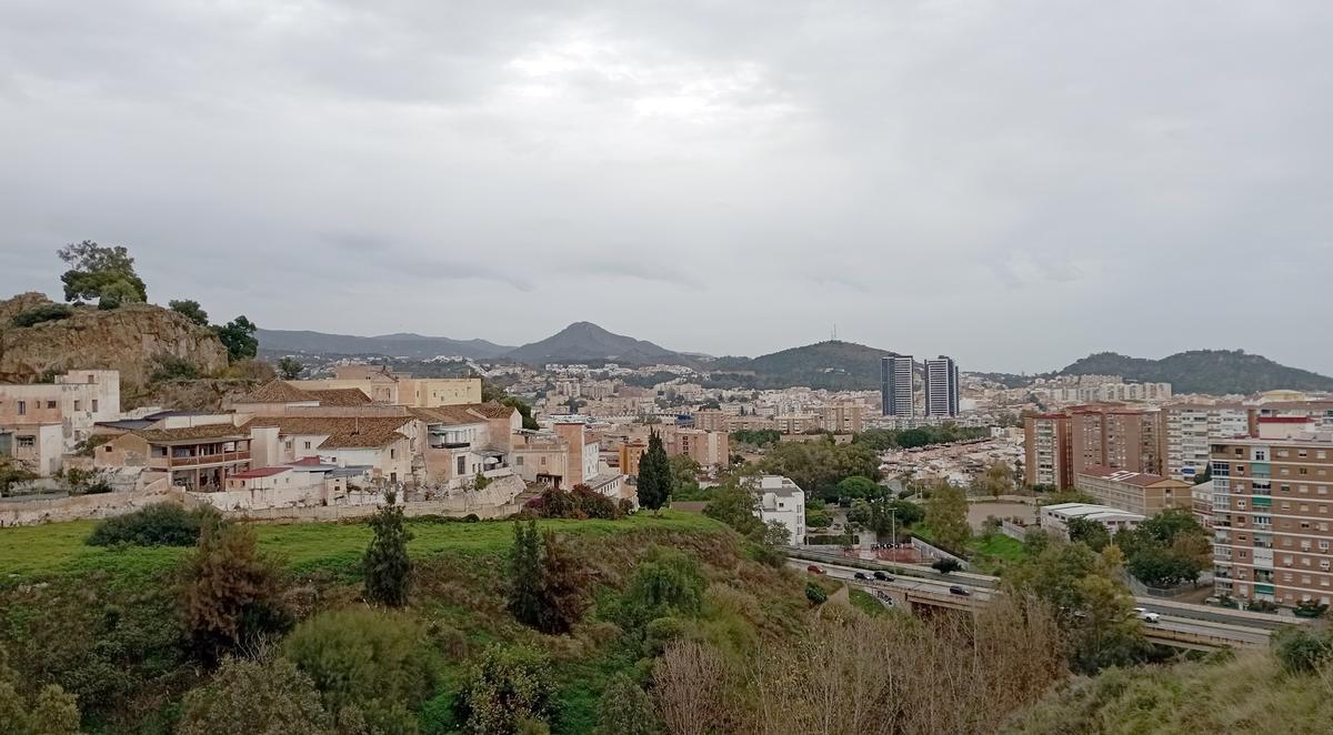 Vista de Málaga desde la calle José Carrión de Mula, el mes pasado.