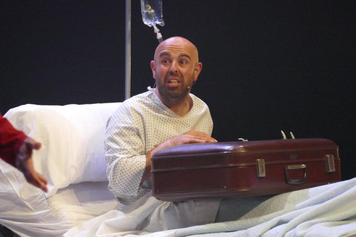 EN IMATGES | Albert Pla i Peyu omplen de rialles el Teatre Municipal El Jardí de Figueres amb 'Hamlet'