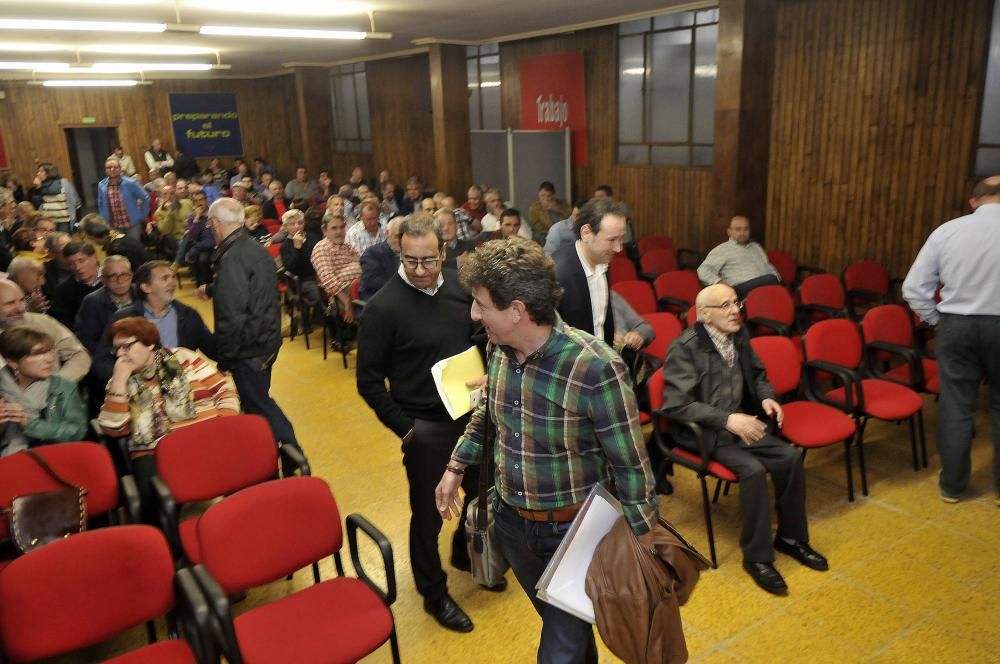 Asamblea del PSOE en la Casa del Pueblo de Mieres