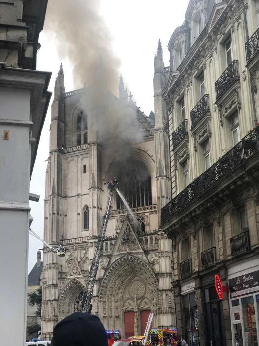 Incendio en la catedral de Nantes