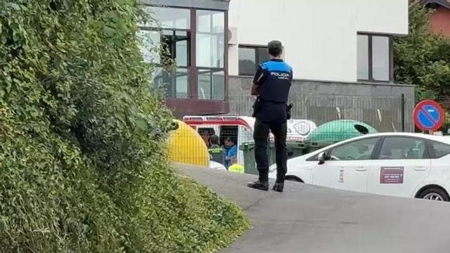 Un guàrdia civil mata la seva exdona al quarter de Llanes i mor després d’un tiroteig amb companys en la seva fugida