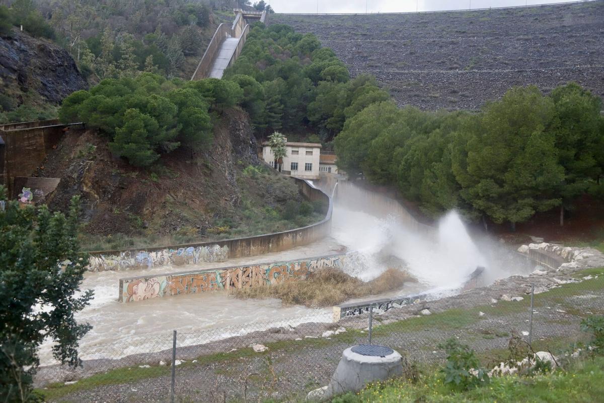 Desembalse de la presa El Limonero