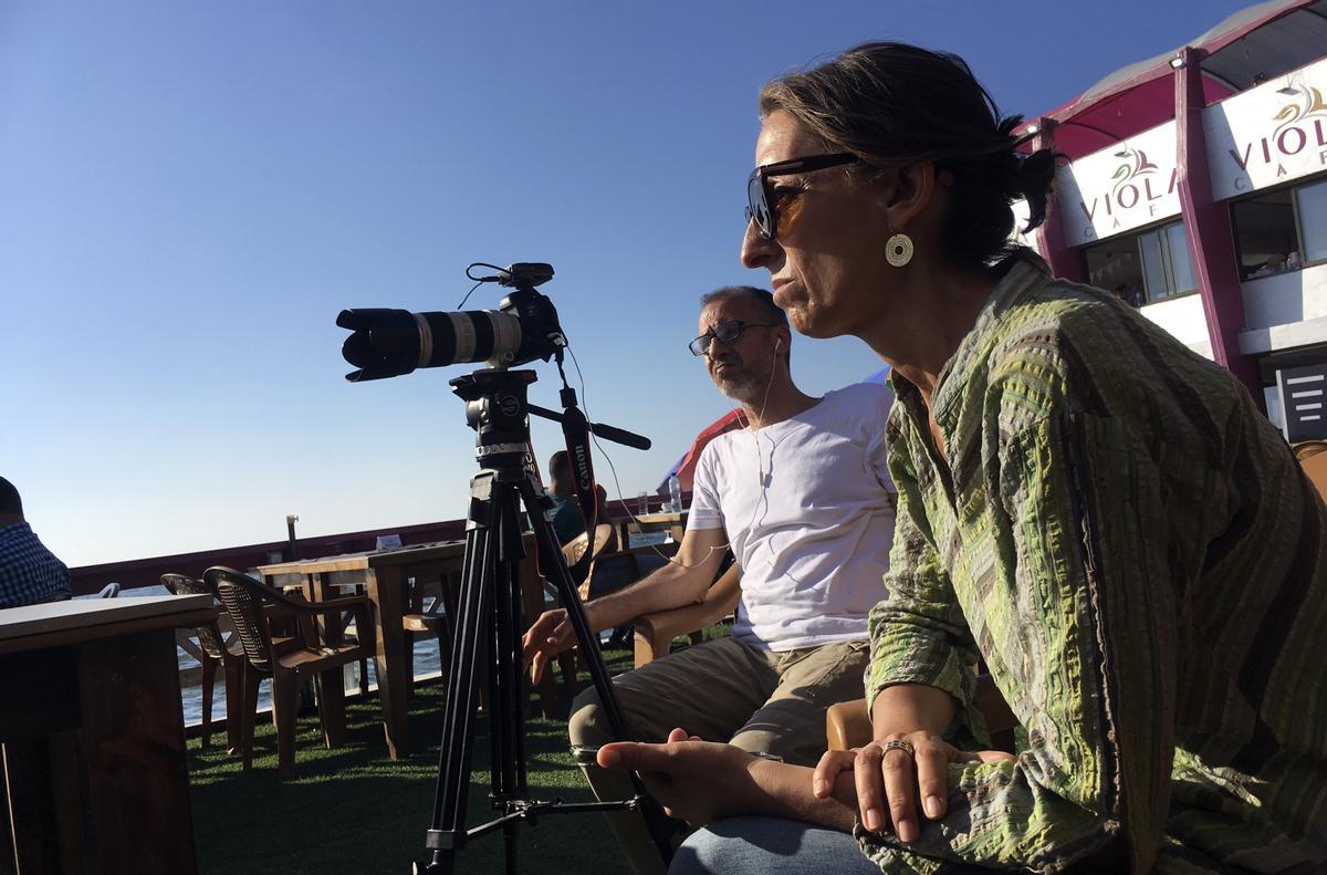 La periodista Ana Alba, durante el rodaje del documental 'Condenadas en Gaza'.