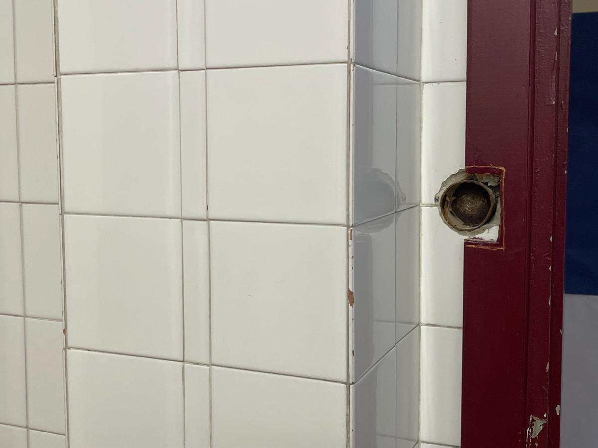 Así fue la concentración de protesta en el colegio Eulalia Álvarez