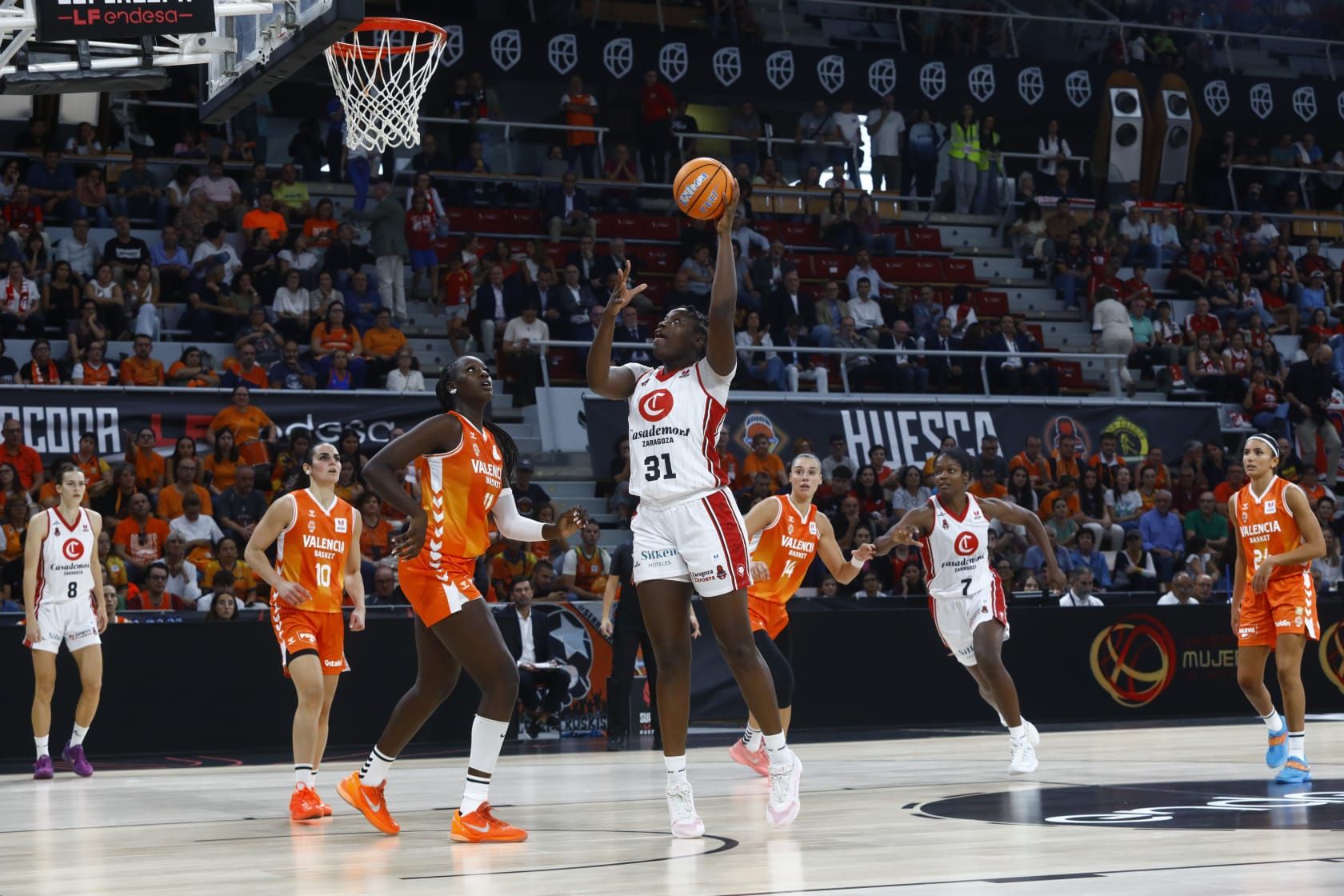 El Casademont Zaragoza - Valencia Basket, en imágenes