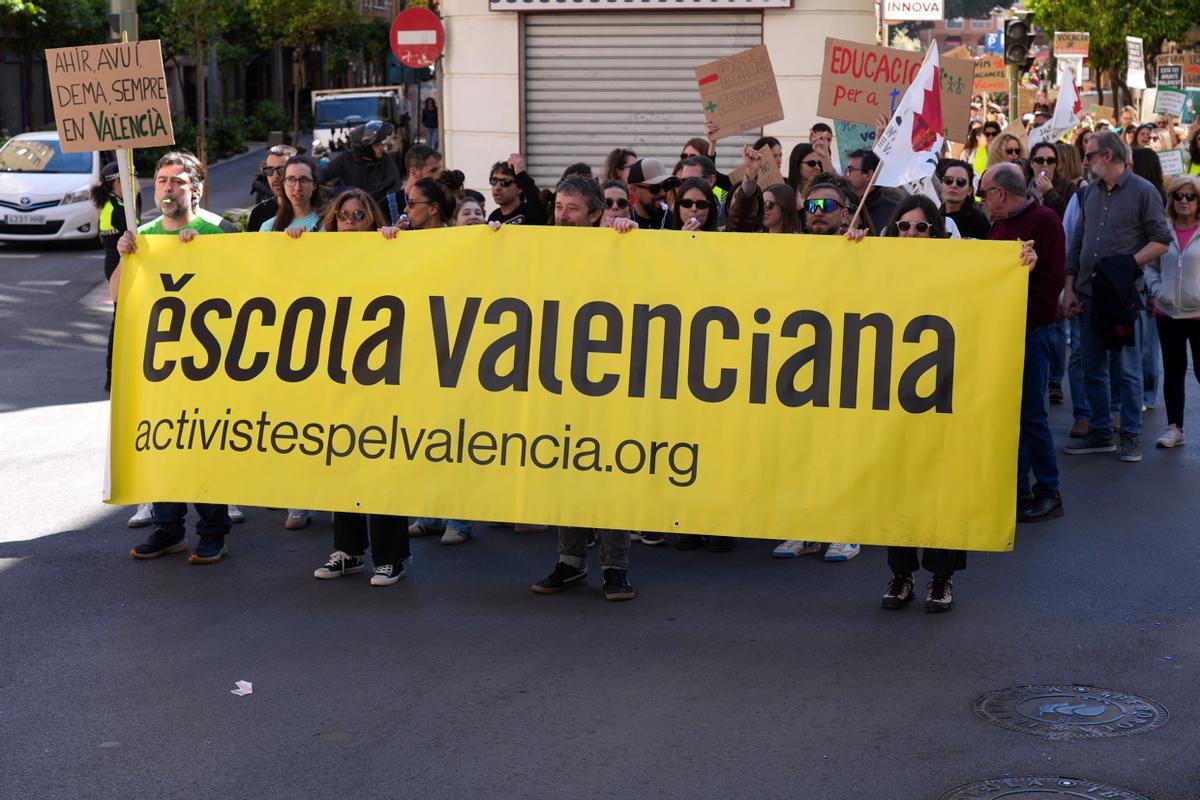 Galería: Las mejores imágenes de la protesta educativa en Castelló - El ...