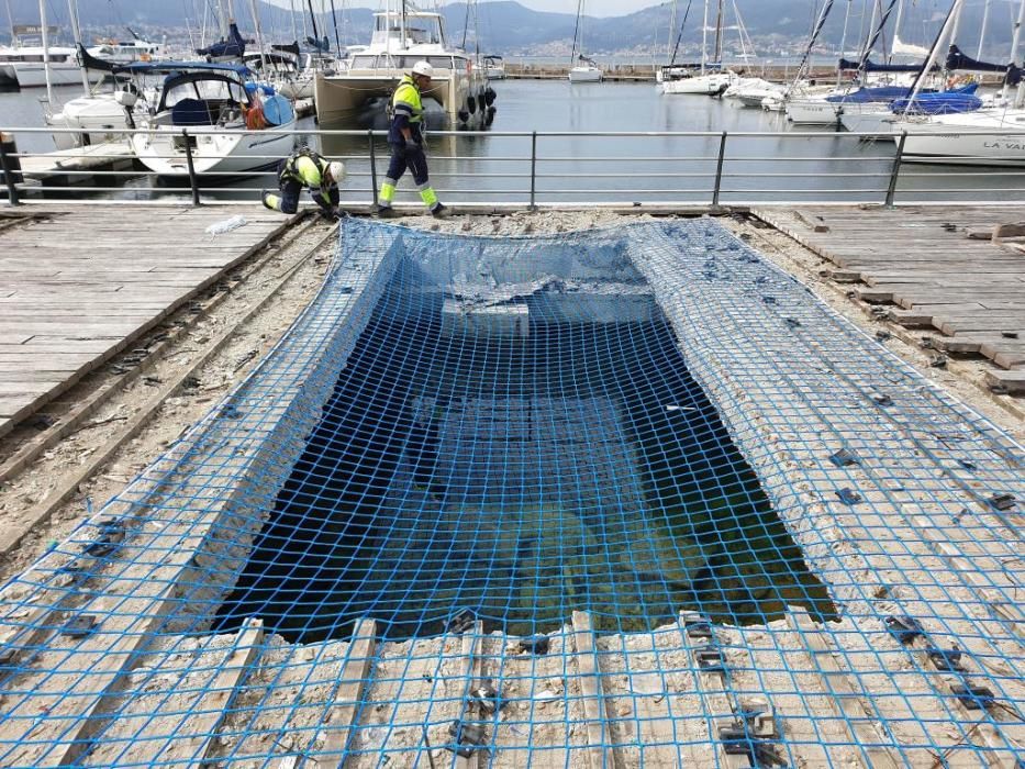 El Puerto tapa con red anticaídas el socavón provocado por el accidente de O Marisquiño