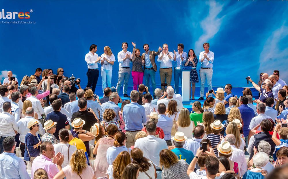 Cerca de 800 personas llenan el auditorio Óscar Esplá del parque de L''Aigüera de Benidorm en el mitin de Pablo Casado