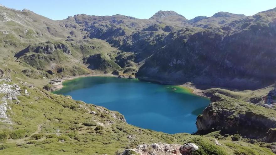 El lago Negro de Somiedo.