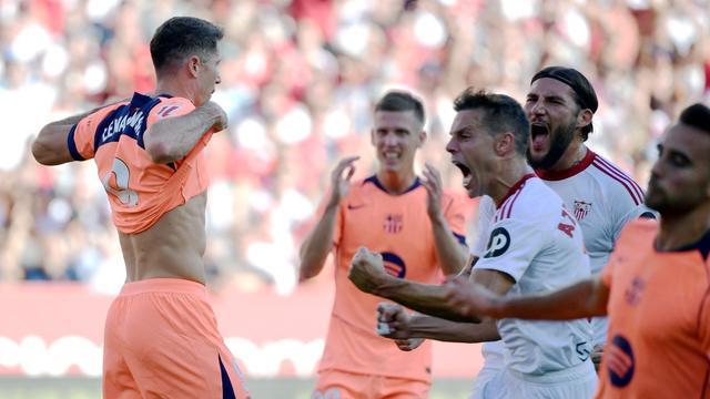 Un Barça desastroso se derrumba en Sevilla en el peor partido de la 'era Flick'