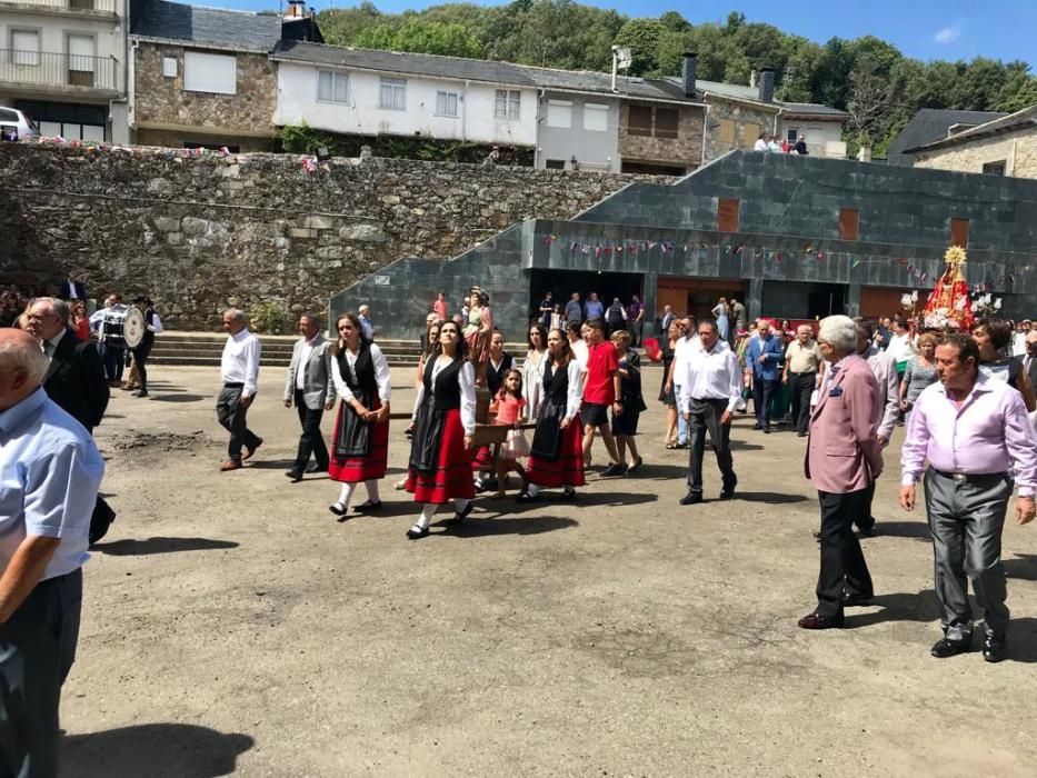 San Martín de Castañeda honra a la Virgen Peregrina