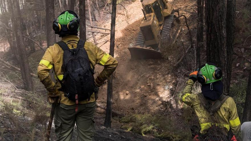 Extinguido el incendio junto al arroyo Pedroche