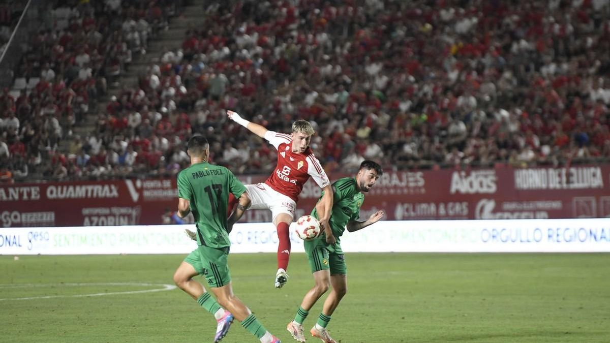 Así fue el encuentro del play off del Real Murcia y el Nástic en la lucha por el ascenso