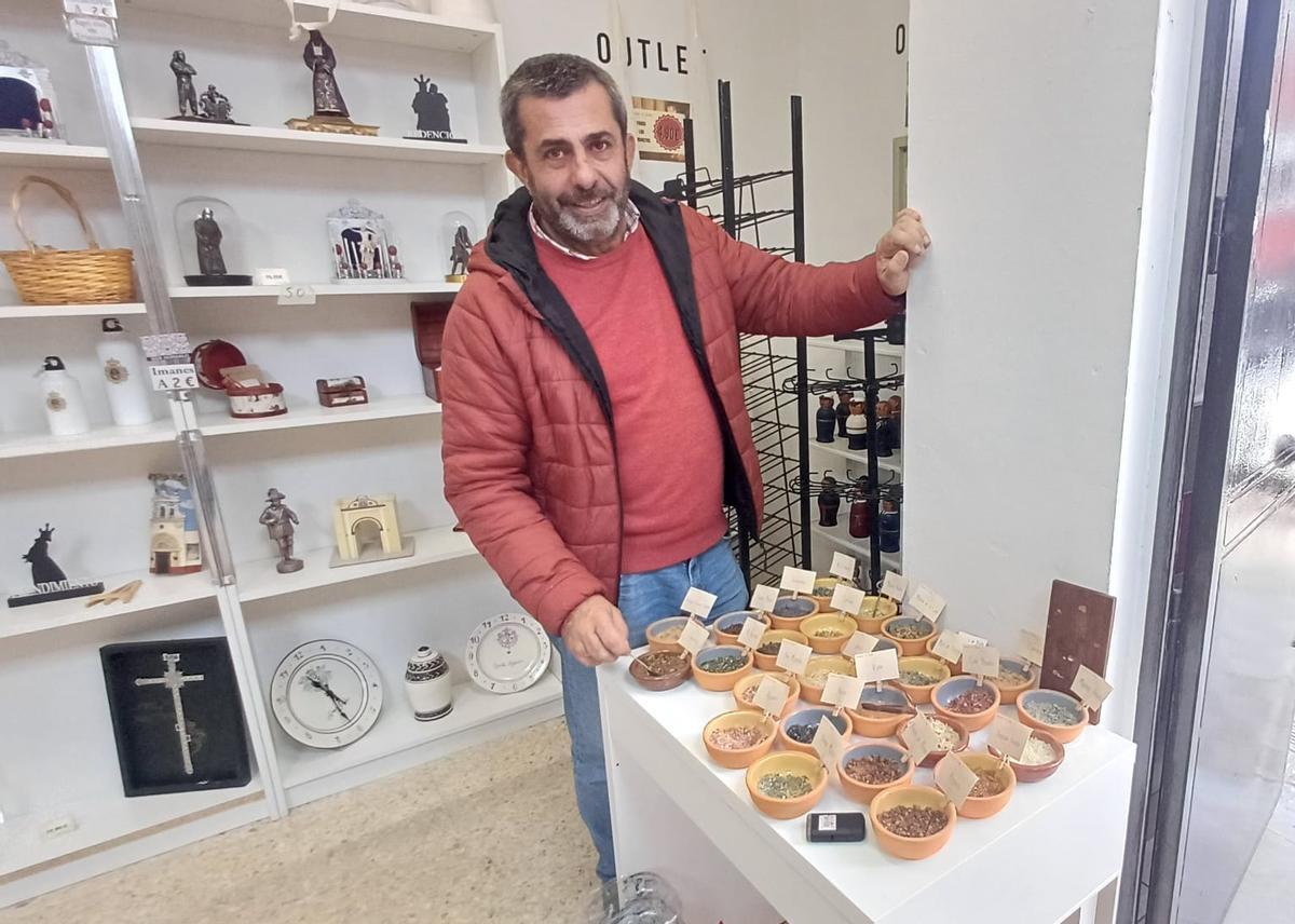 Antonio Juviñá, creador de inciensos y fundador de Inciensos de Sevilla.