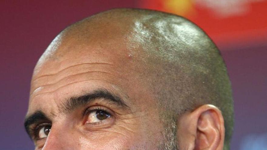 Pep Guardiola, ayer, durante su rueda de prensa. | efe