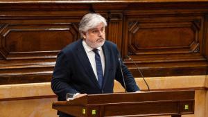 Albert Batet (Junts) durante el pleno en el Parlament