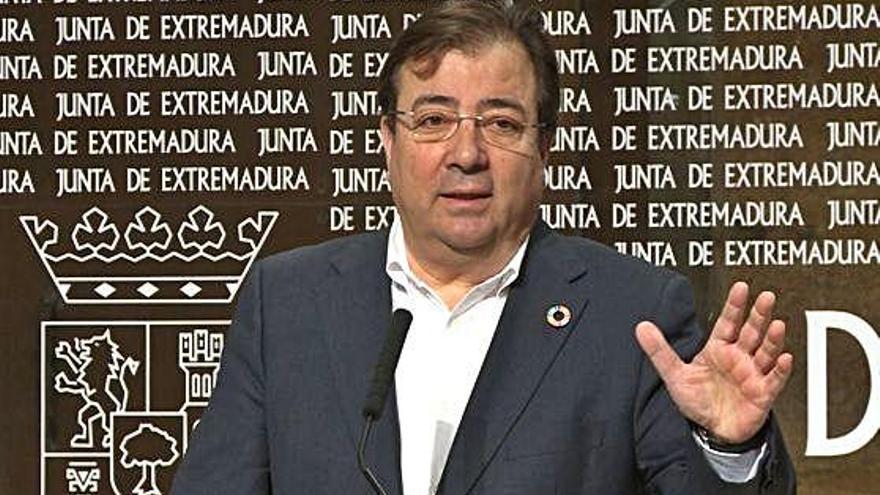 Fernández Vara va demanar unes «cotitzacions especials».